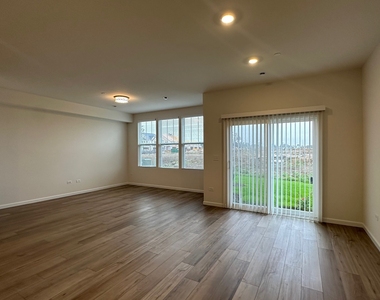 2204 Horseshoe Circle - Photo Thumbnail 7