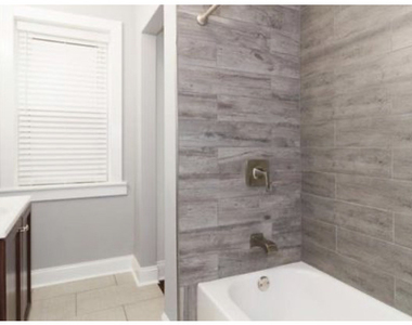 4741 N Washtenaw Avenue - Photo Thumbnail 6