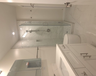607 N Wells Street - Photo Thumbnail 10