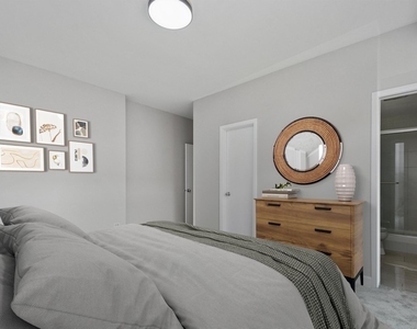 680 N Green Street - Photo Thumbnail 7