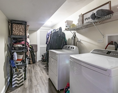 1805 N Harding Avenue - Photo Thumbnail 10