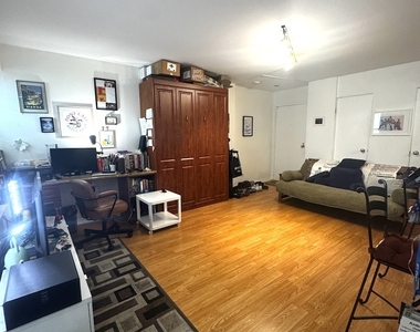 40 E 9th Street - Photo Thumbnail 4