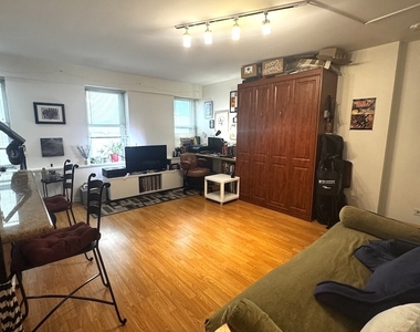 40 E 9th Street - Photo Thumbnail 3