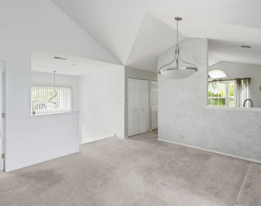 1632 Columbia Circle - Photo Thumbnail 2