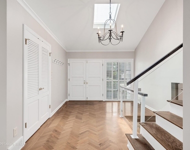 521 Pamela Circle - Photo Thumbnail 1