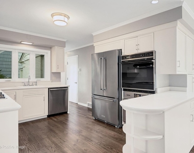 521 Pamela Circle - Photo Thumbnail 6