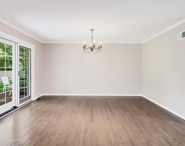 521 Pamela Circle - Photo Thumbnail 4