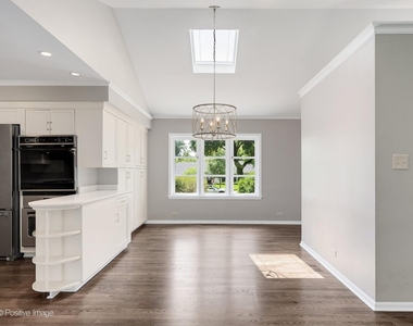 521 Pamela Circle - Photo Thumbnail 7