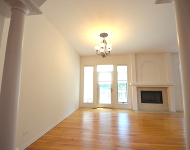 1577 S Kembley Avenue - Photo Thumbnail 7