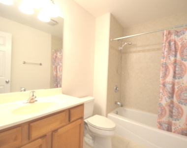 1577 S Kembley Avenue - Photo Thumbnail 19