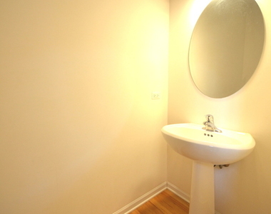 1577 S Kembley Avenue - Photo Thumbnail 10