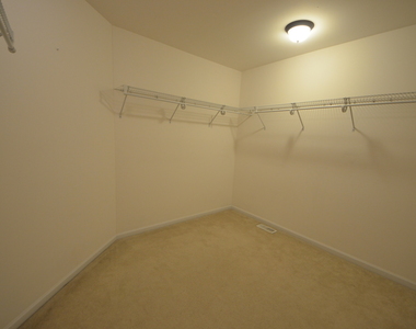 1577 S Kembley Avenue - Photo Thumbnail 14