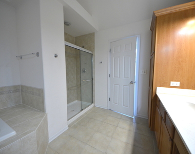 1577 S Kembley Avenue - Photo Thumbnail 16