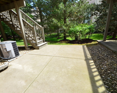 1577 S Kembley Avenue - Photo Thumbnail 28