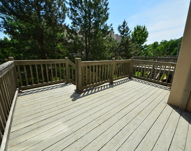 1577 S Kembley Avenue - Photo Thumbnail 8