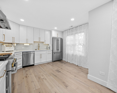 1504 Aberdeen Court - Photo Thumbnail 11