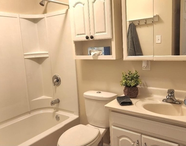 608 Sheridan Drive - Photo Thumbnail 10