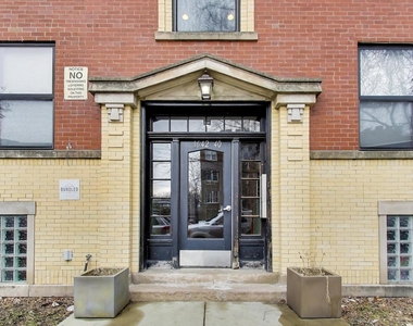 1640 W Fargo Avenue - Photo Thumbnail 2