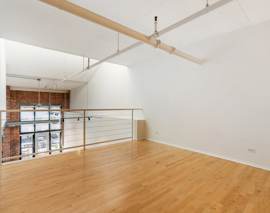 203 S Sangamon Street - Photo Thumbnail 16