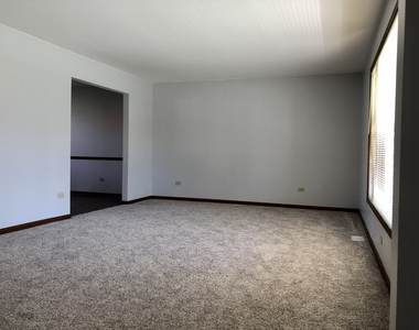 677 Sacramento Court - Photo Thumbnail 9