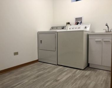 677 Sacramento Court - Photo Thumbnail 13
