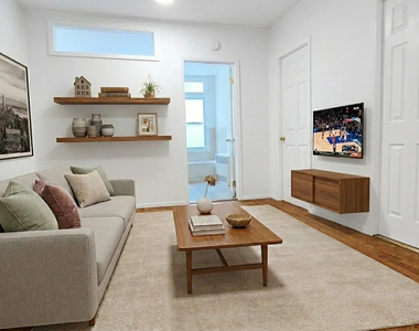 270 West 25th Street - Photo Thumbnail 1
