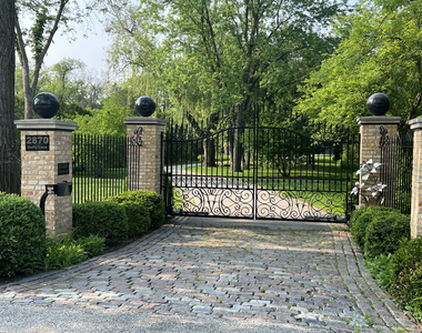 2870 Duffy Lane - Photo Thumbnail 2