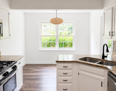 110 Thistle Court - Photo Thumbnail 9