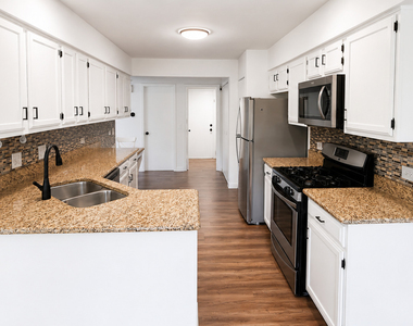 110 Thistle Court - Photo Thumbnail 8