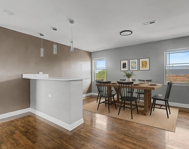 6540 S Maryland Avenue - Photo Thumbnail 6