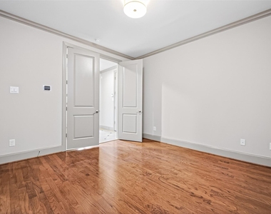 308 W Bell Street - Photo Thumbnail 9