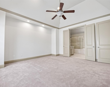 308 W Bell Street - Photo Thumbnail 40
