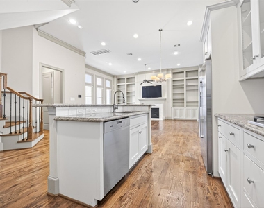 308 W Bell Street - Photo Thumbnail 16