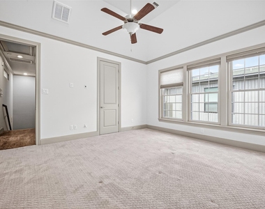 308 W Bell Street - Photo Thumbnail 42
