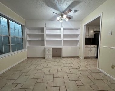 2456 Country Club Drive - Photo Thumbnail 10