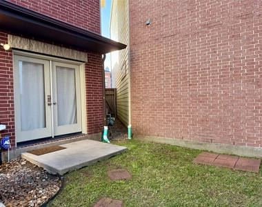 9833 Sandra Ann Court - Photo Thumbnail 25