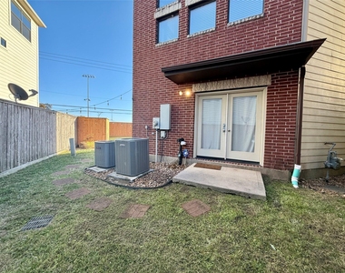 9833 Sandra Ann Court - Photo Thumbnail 27