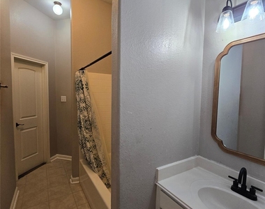215 Danna Street - Photo Thumbnail 25