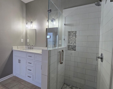 215 Danna Street - Photo Thumbnail 18