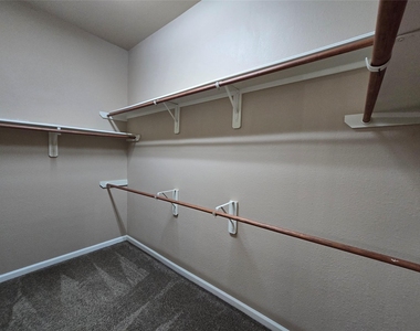 215 Danna Street - Photo Thumbnail 20