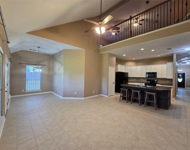 215 Danna Street - Photo Thumbnail 14