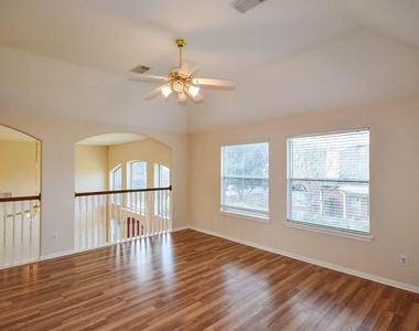 3211 Chapel Creek Way - Photo Thumbnail 19