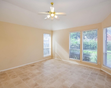 3211 Chapel Creek Way - Photo Thumbnail 12