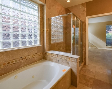 3211 Chapel Creek Way - Photo Thumbnail 15