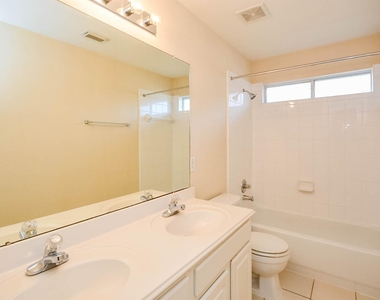 3211 Chapel Creek Way - Photo Thumbnail 24