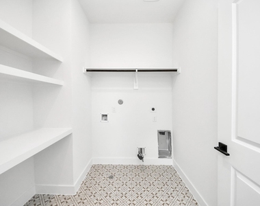 860 Rachel Street Street - Photo Thumbnail 21