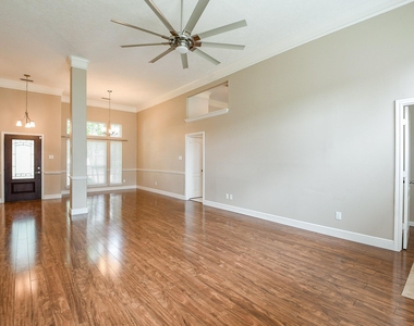 21818 Windsor Castle Drive - Photo Thumbnail 8