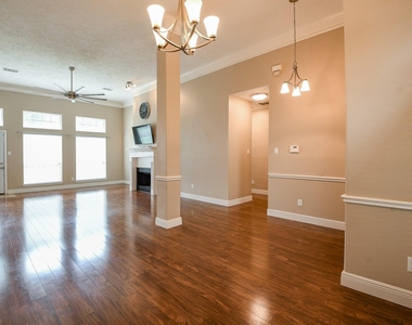 21818 Windsor Castle Drive - Photo Thumbnail 4