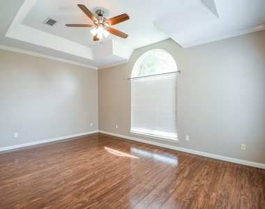 21818 Windsor Castle Drive - Photo Thumbnail 16
