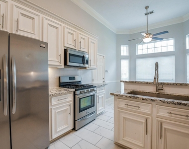 21818 Windsor Castle Drive - Photo Thumbnail 11